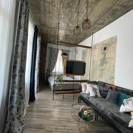 Tomis' Dreams Отель Констанца