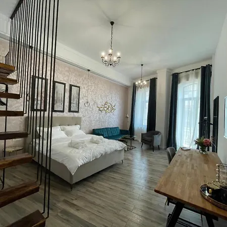 Tomis' Dreams Hotel