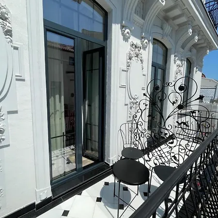 Hotel Tomis' Dreams