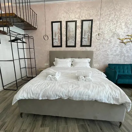 Tomis' Dreams Hotel