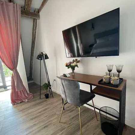 Hotel Tomis' Dreams