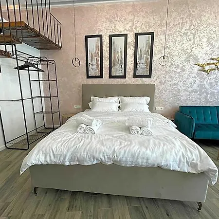 Tomis' Dreams Hotel