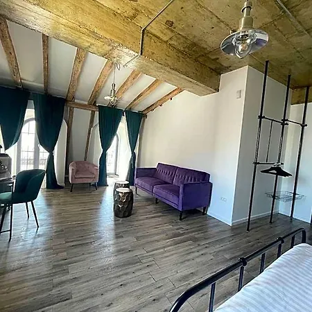 Tomis' Dreams Hotel