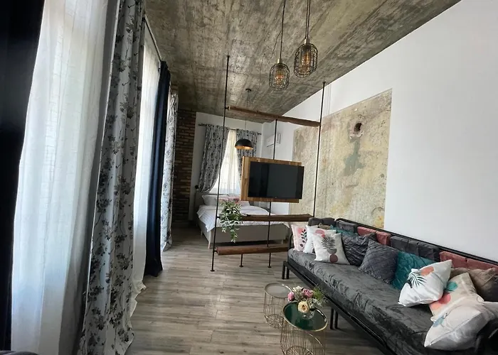 Tomis' Dreams Отель Констанца