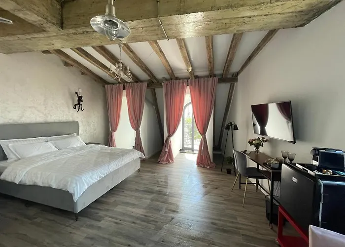 Отель Tomis' Dreams 4*