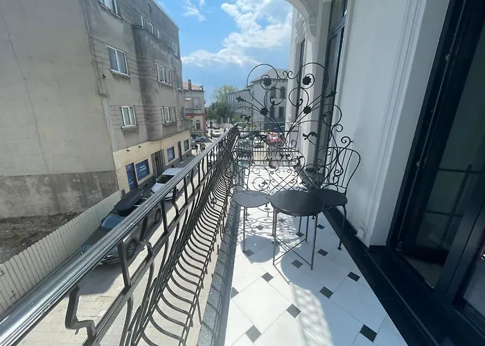 Tomis' Dreams Отель Констанца