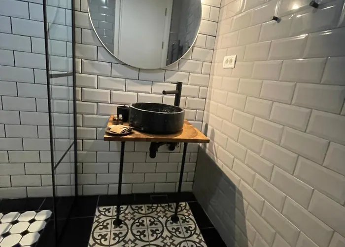 Отель Tomis' Dreams